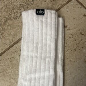 ALO Yoga White Ribbed Scarf